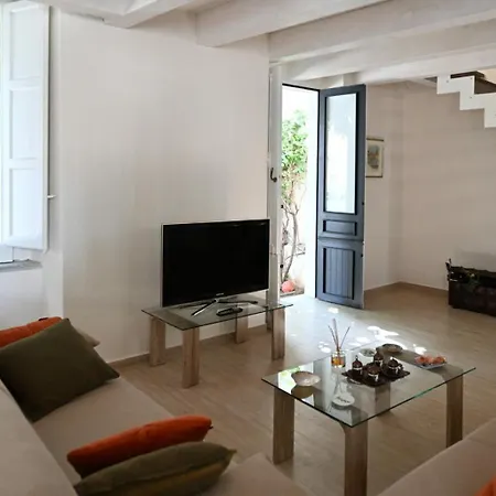 Charm And Quiet Guest house *