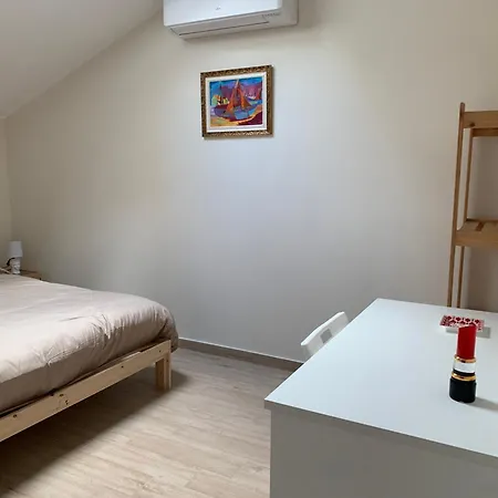 Charm And Quiet Guest house *