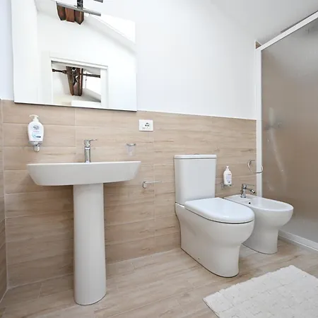 Charm And Quiet 3* Katánie