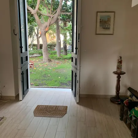 Charm And Quiet Penzion Katánie