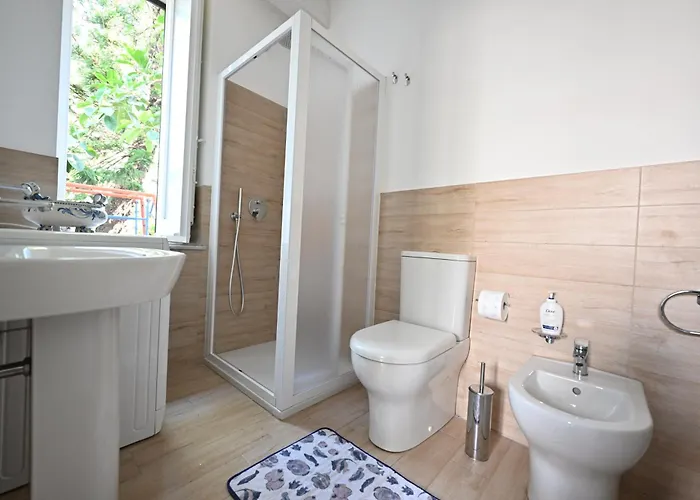 Charm And Quiet بيت ضيافة